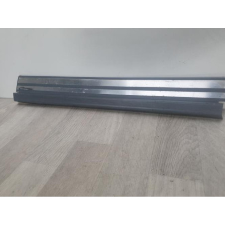 Baguette de porte arriere gauche  PEUGEOT 207 PHASE 1 d’occasion