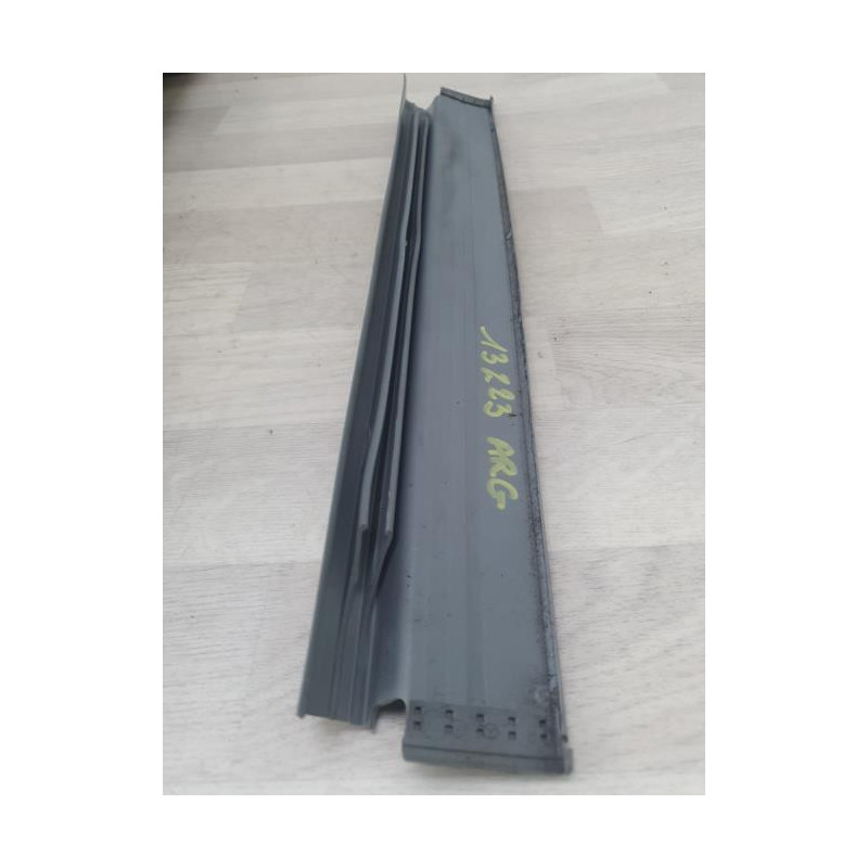Baguette de porte arriere gauche  PEUGEOT 207 PHASE 1 d’occasion