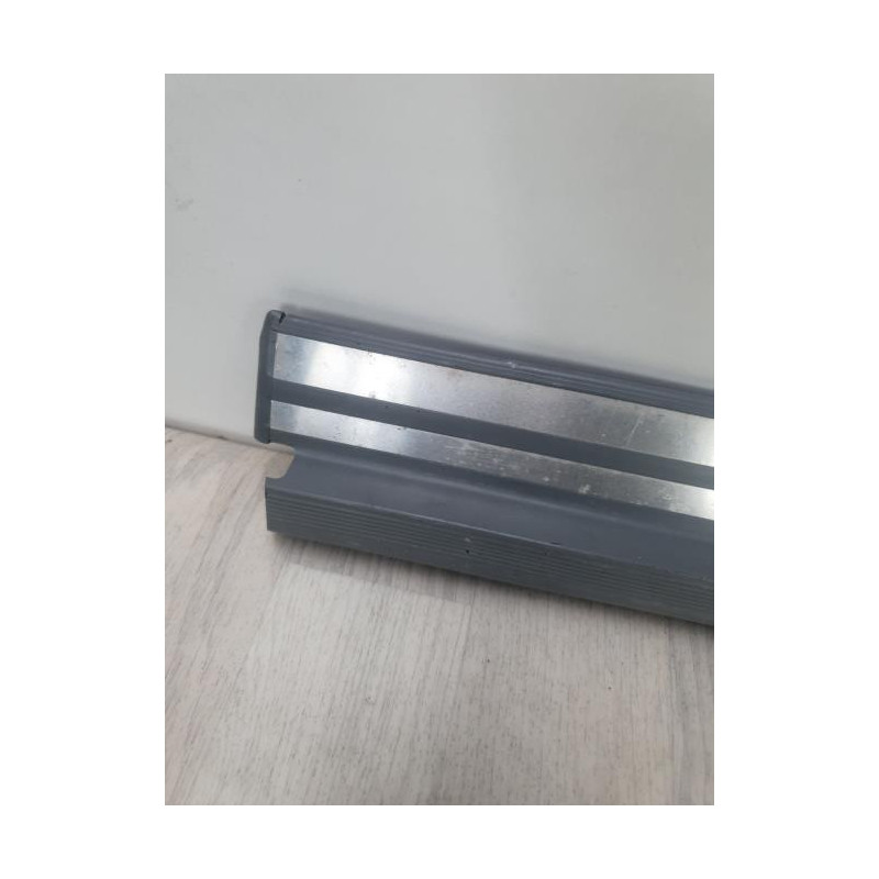 Baguette de porte arriere droite MERCEDES 300 W124 PHASE 1 d’occasion