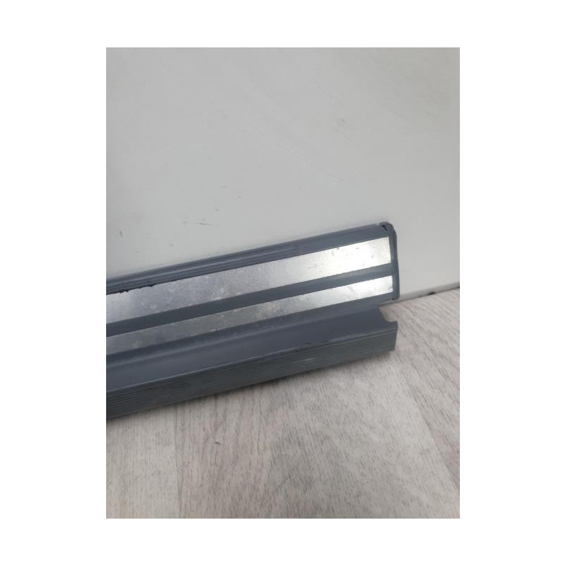 Baguette de porte arriere droite MERCEDES 300 W124 PHASE 1 d’occasion