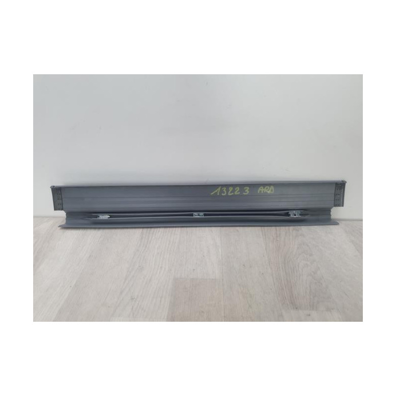 Baguette de porte arriere droite MERCEDES 300 W124 PHASE 1 d’occasion