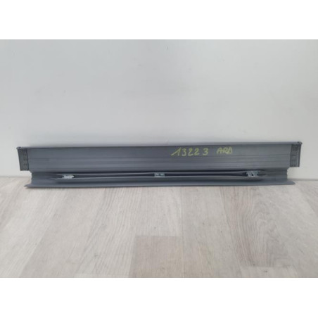 Baguette de porte arriere droite MERCEDES 300 W124 PHASE 1 d’occasion
