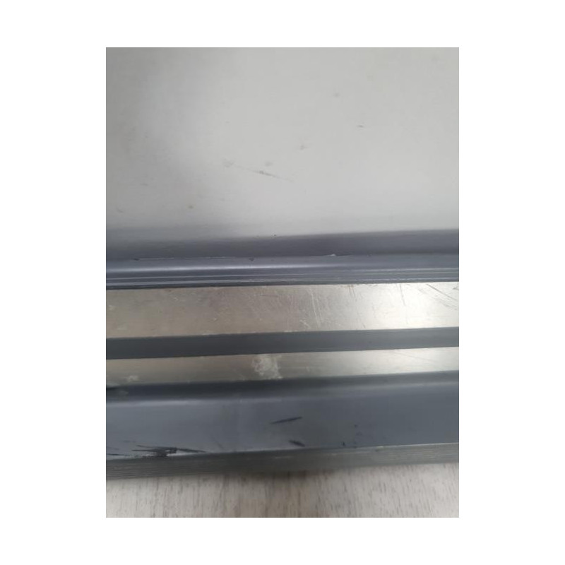 Baguette de porte avant gauche MERCEDES 300 W124 PHASE 1 d’occasion