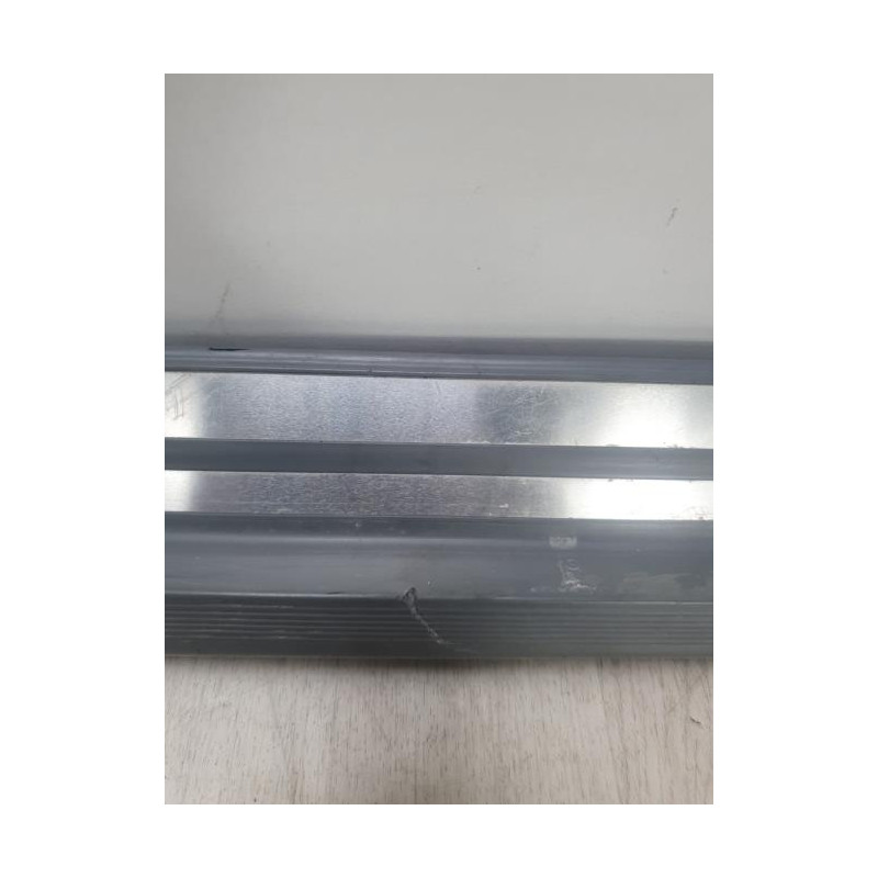 Baguette de porte avant droite MERCEDES 300 W124 PHASE 1 d’occasion