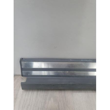 Baguette de porte avant droite MERCEDES 300 W124 PHASE 1 d’occasion