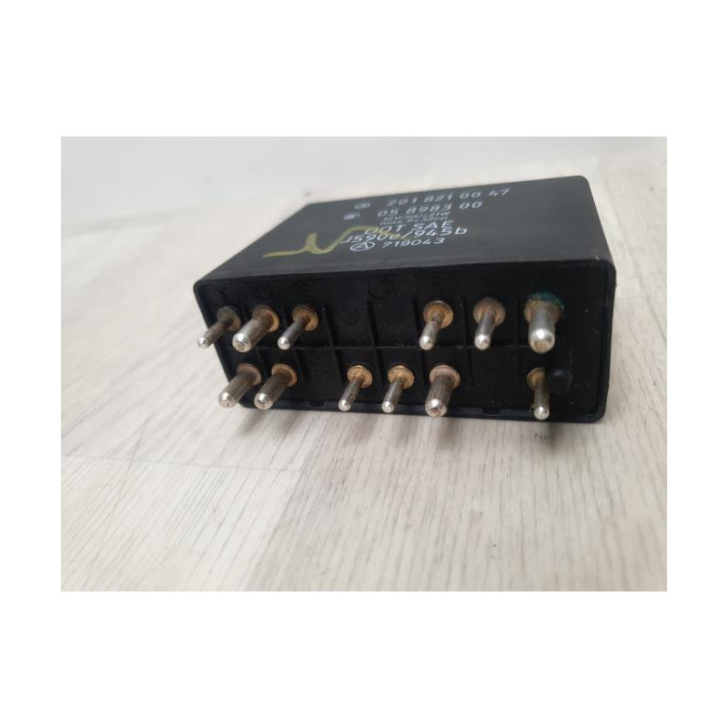 Relais electrique MERCEDES 300 W124 PHASE 1 d’occasion