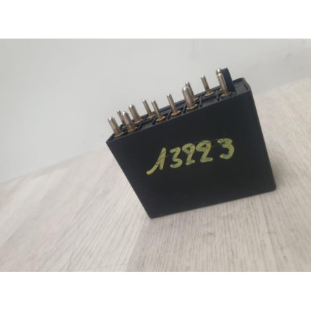 Relais electrique MERCEDES 300 W124 PHASE 1 d’occasion