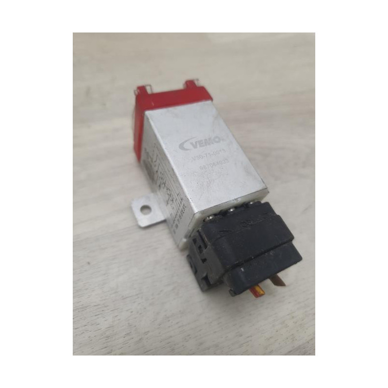 Relais electrique MERCEDES 300 W124 PHASE 1 d’occasion