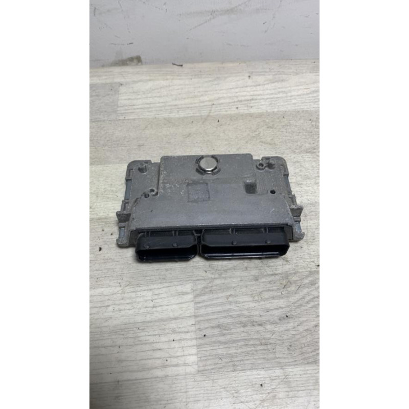 Calculateur moteur VOLKSWAGEN POLO 5 PHASE 1 d’occasion