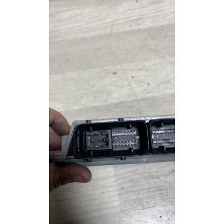 Calculateur moteur VOLKSWAGEN POLO 5 PHASE 1 d’occasion