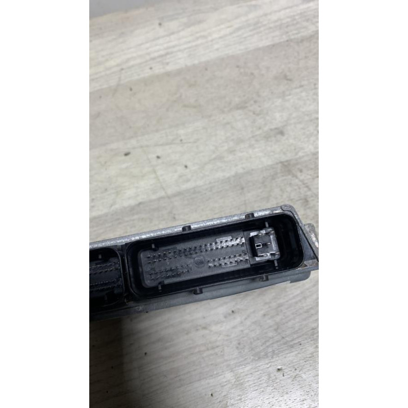 Calculateur moteur VOLKSWAGEN POLO 5 PHASE 1 d’occasion