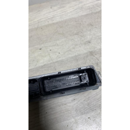 Calculateur moteur VOLKSWAGEN POLO 5 PHASE 1 d’occasion