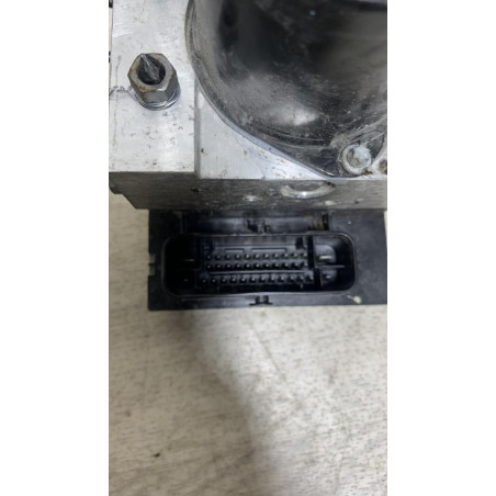 Bloc ABS (freins anti-blocage) VOLKSWAGEN POLO 5 PHASE 1 d’occasion