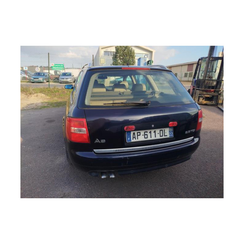 Feu arriere principal droit (feux) AUDI A6 2 AVANT PHASE 2 BREAK d’occasion