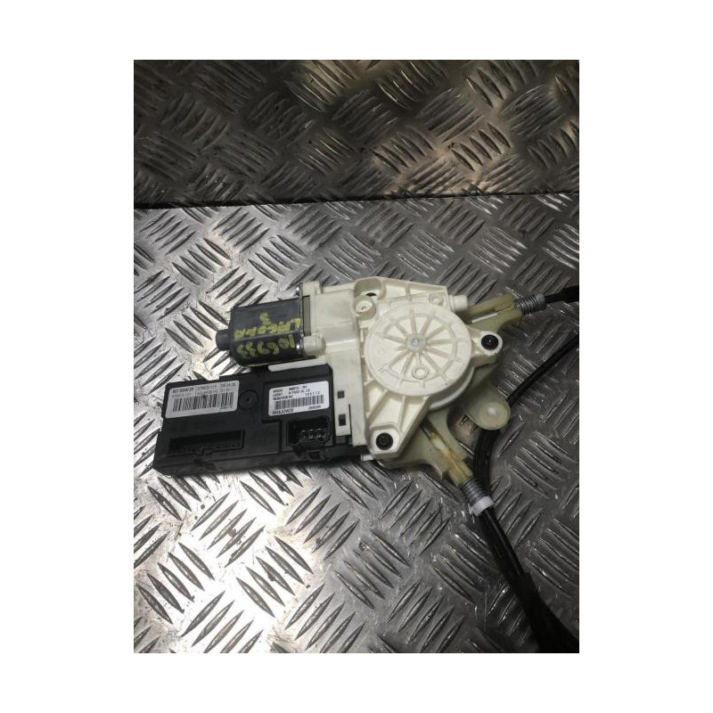 Leve vitre electrique avant droit RENAULT LAGUNA 3 PHASE 1 d’occasion