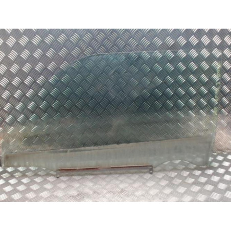 Vitre avant gauche SUZUKI SWIFT 3 d’occasion