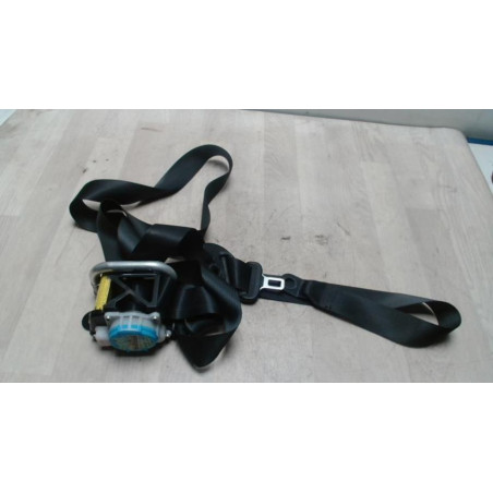 Ceinture avant droit TOYOTA YARIS 3 PHASE 1 d’occasion