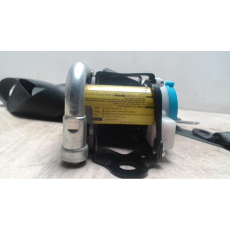 Ceinture avant droit TOYOTA YARIS 3 PHASE 1 d’occasion