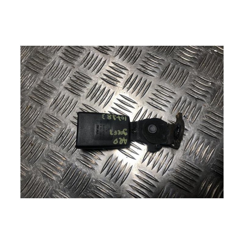 Attache ceinture arriere droit VOLKSWAGEN GOLF 7 PHASE 1 d’occasion