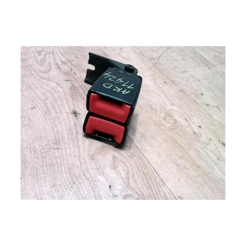 Attache ceinture avant droit FORD FIESTA 6 PHASE 1 d’occasion