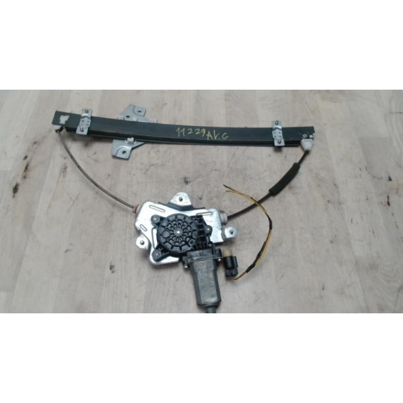 Leve vitre electrique avant gauche KIA PICANTO 1 PHASE 1 d’occasion