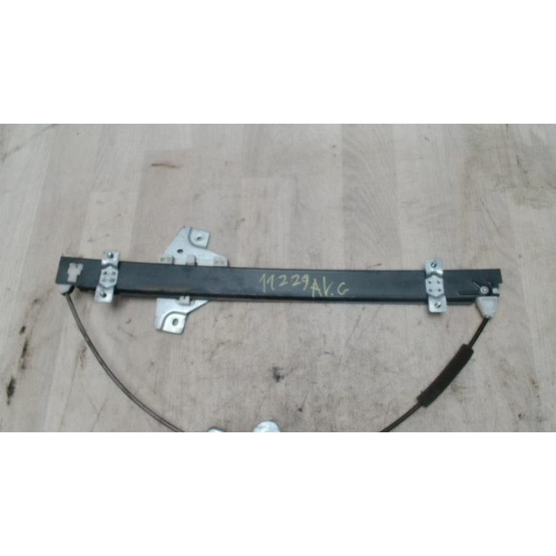 Leve vitre electrique avant gauche KIA PICANTO 1 PHASE 1 d’occasion