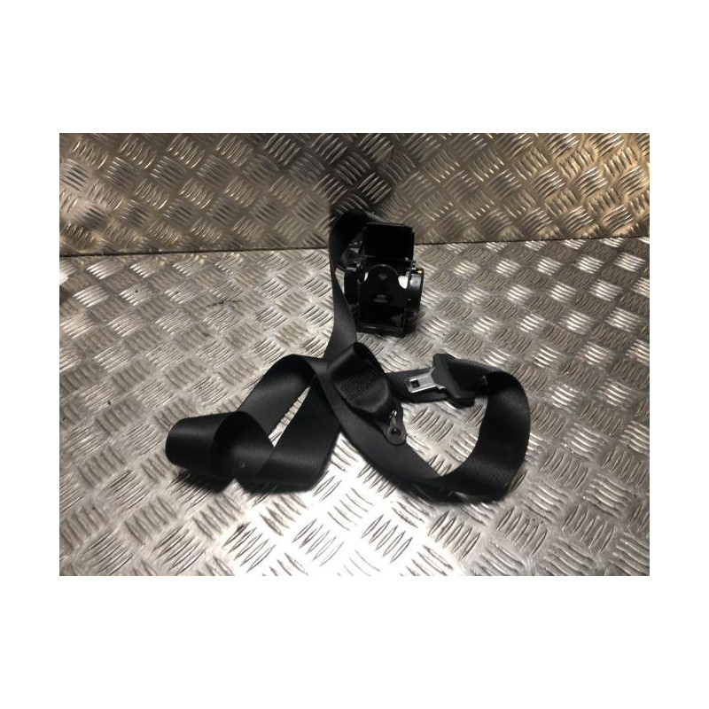 Ceinture arriere droit BMW SERIE 1 F21 PHASE 2 d’occasion
