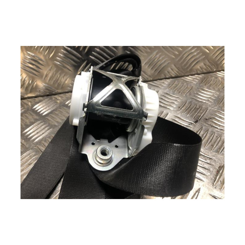 Ceinture avant gauche BMW SERIE 1 F21 PHASE 2 d’occasion