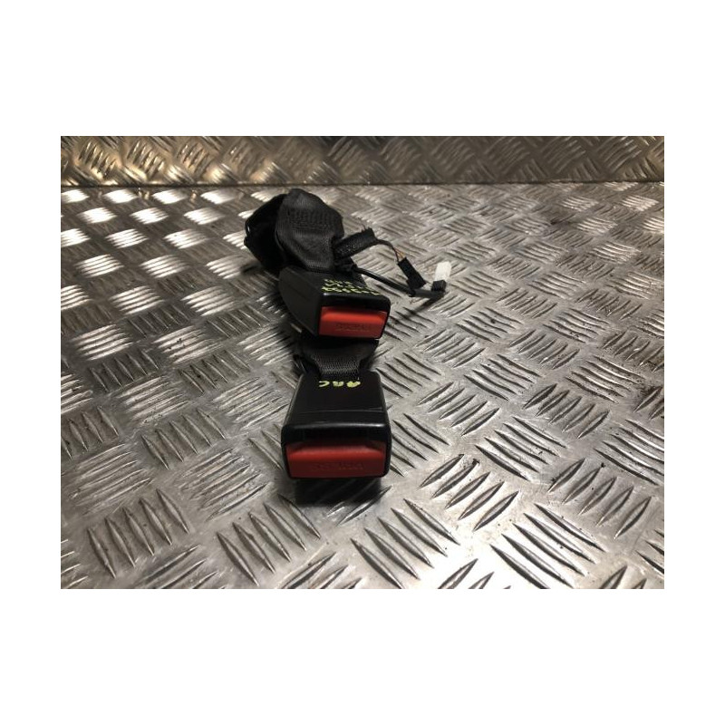 Attache ceinture arriere droit BMW SERIE 1 F21 PHASE 2 d’occasion