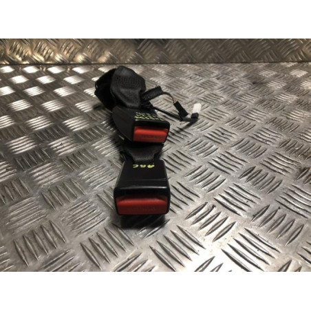 Attache ceinture arriere droit BMW SERIE 1 F21 PHASE 2 d’occasion