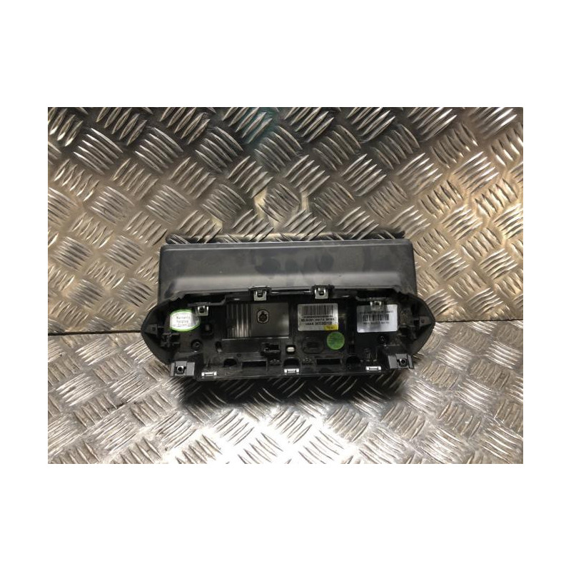 Ecran GPS PEUGEOT 208 2 d’occasion