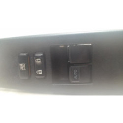 Interrupteur de leve vitre avant gauche TOYOTA YARIS 3 PHASE 1 d’occasion