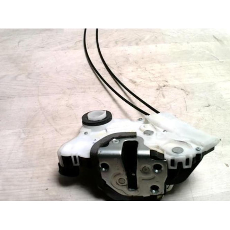 Serrure avant gauche TOYOTA YARIS 3 PHASE 1 d’occasion