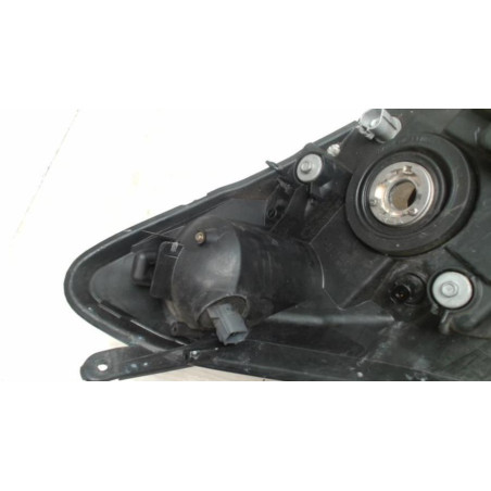 Optique avant principal droit (feux)(phare) TOYOTA COROLLA VERSO 2 PHASE 1 d’occasion