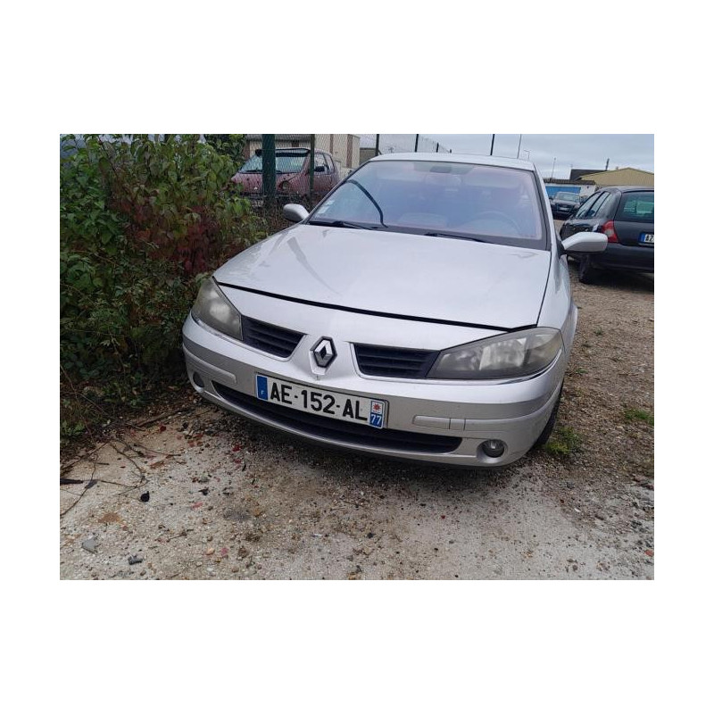 Pare choc arriere RENAULT LAGUNA 2 PHASE 2 d’occasion