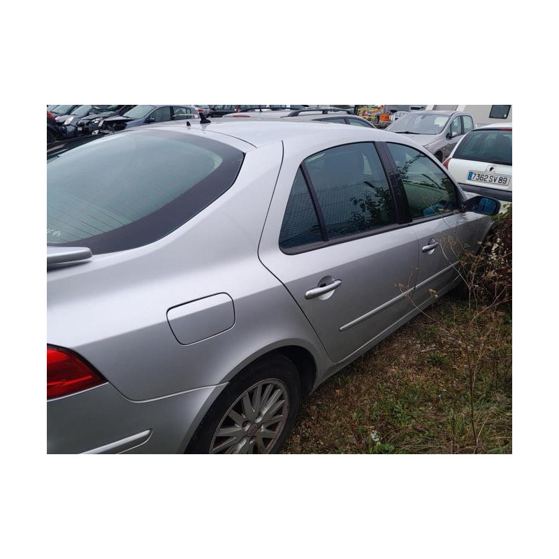 Pare choc arriere RENAULT LAGUNA 2 PHASE 2 d’occasion