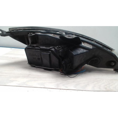 Optique avant principal gauche (feux)(phare) FORD FOCUS 1 d’occasion