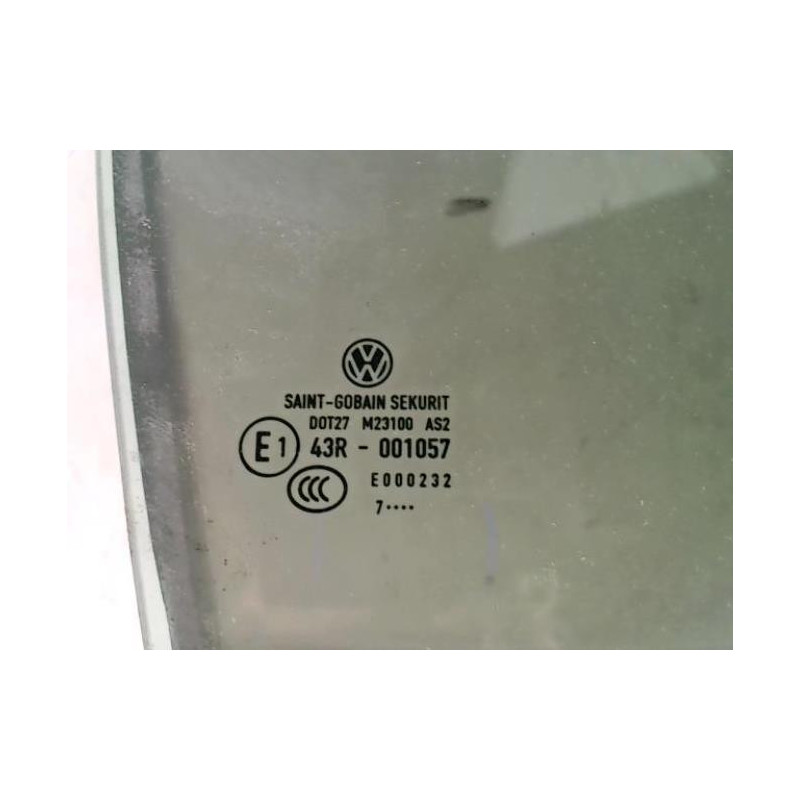 Vitre arriere droit VOLKSWAGEN GOLF 5 d’occasion