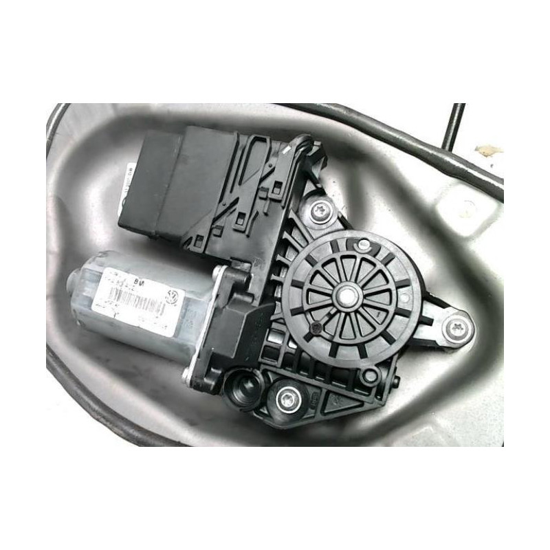 Leve vitre electrique arriere droit VOLKSWAGEN GOLF 5 d’occasion