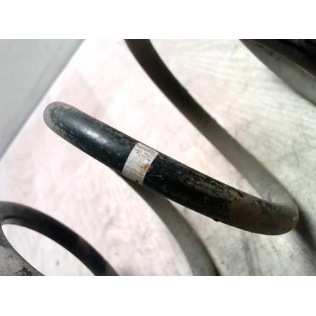 Ressort de suspension arriere gauche VOLKSWAGEN GOLF 5 d’occasion