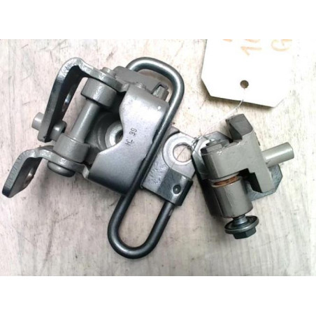 Charniere de porte arriere gauche VOLKSWAGEN GOLF 5 d’occasion