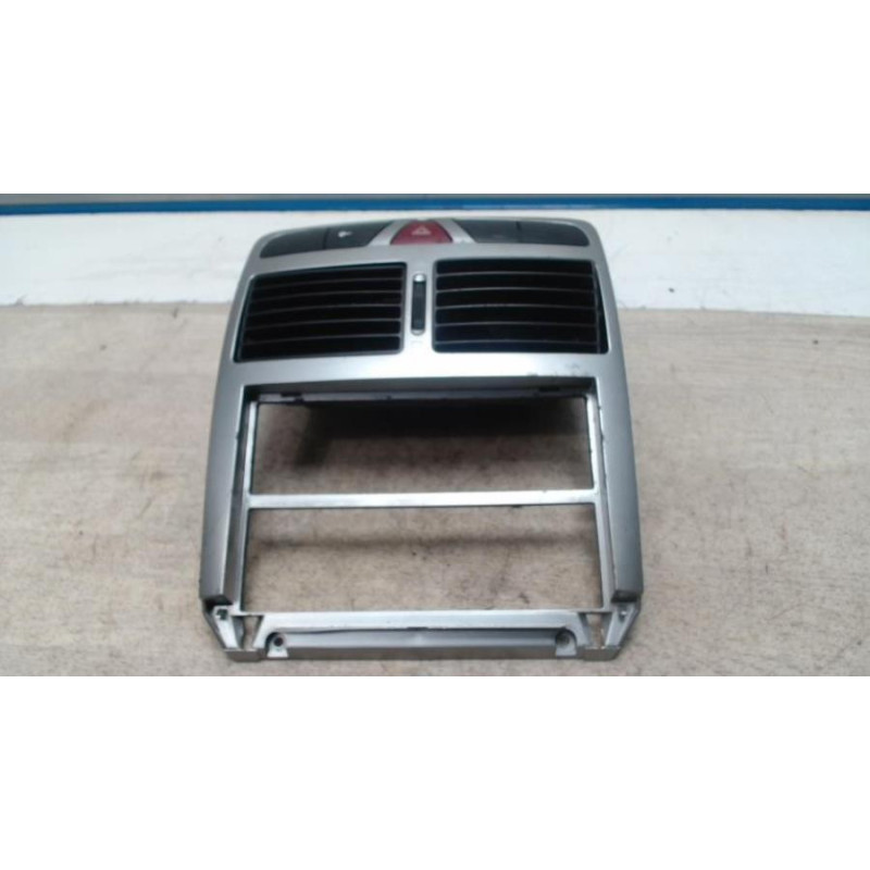 Facade autoradio PEUGEOT 307 PHASE 1 BREAK d’occasion