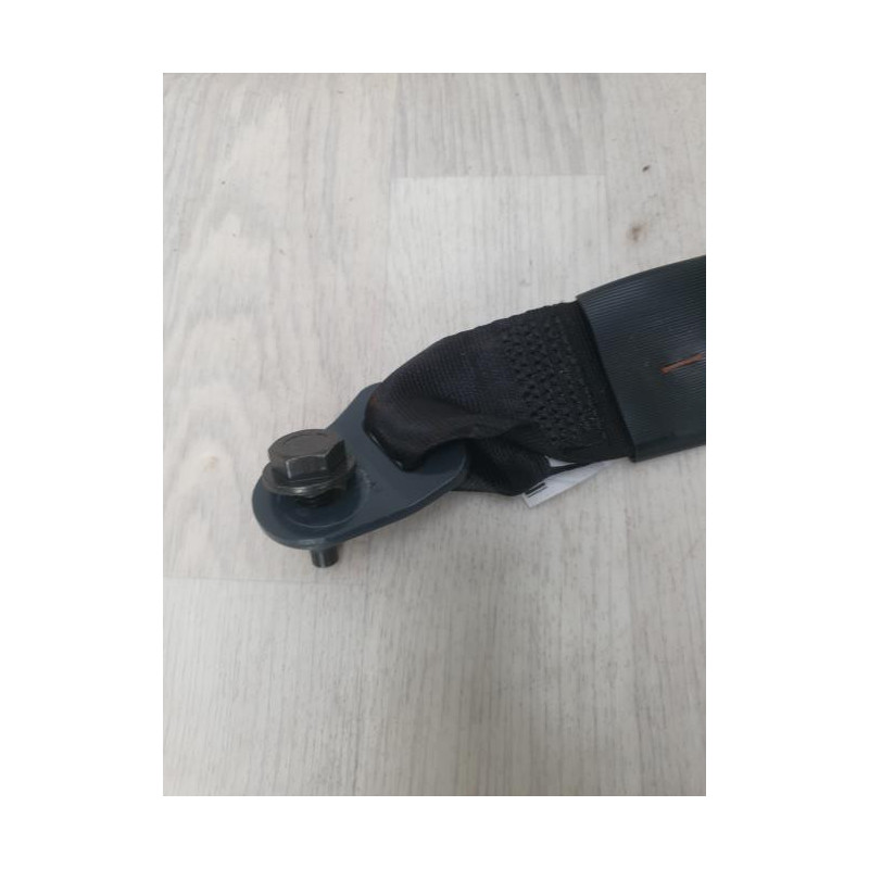 Ceinture arriere centrale NISSAN MICRA 3 PHASE 2 d’occasion