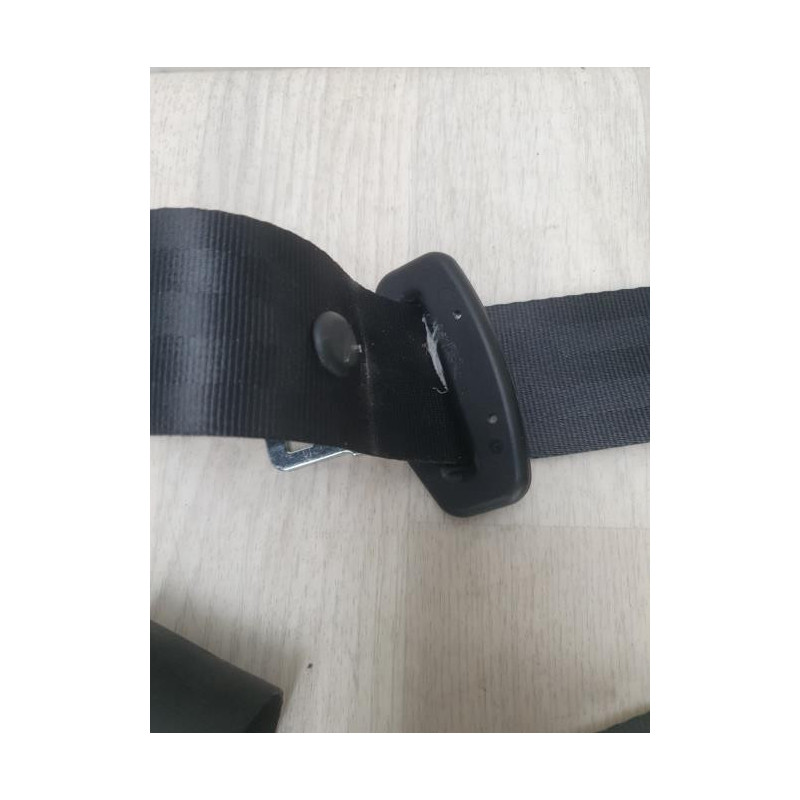 Ceinture arriere centrale NISSAN MICRA 3 PHASE 2 d’occasion