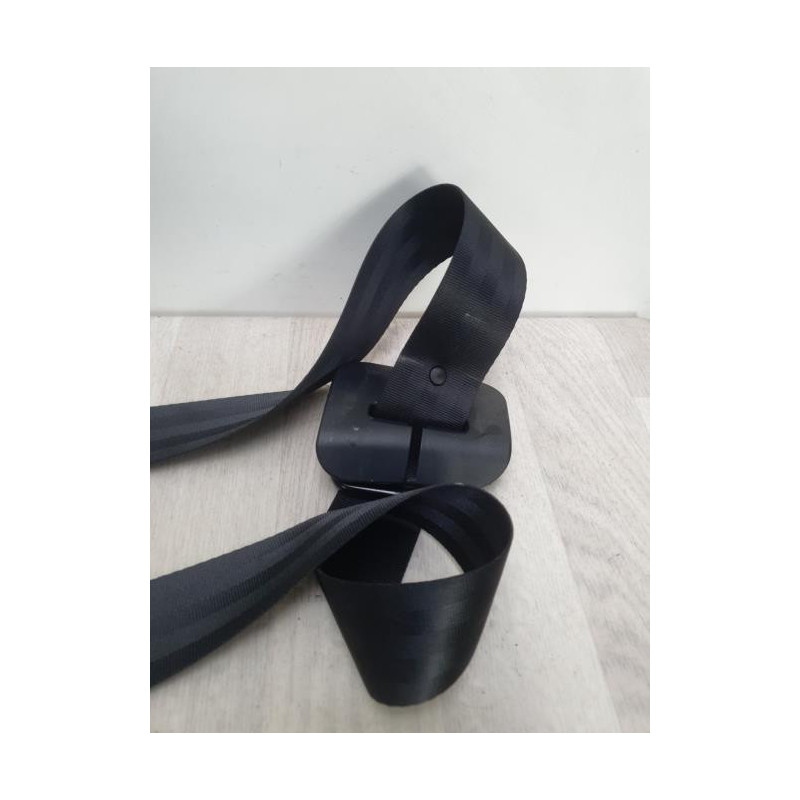 Ceinture arriere centrale NISSAN MICRA 3 PHASE 2 d’occasion