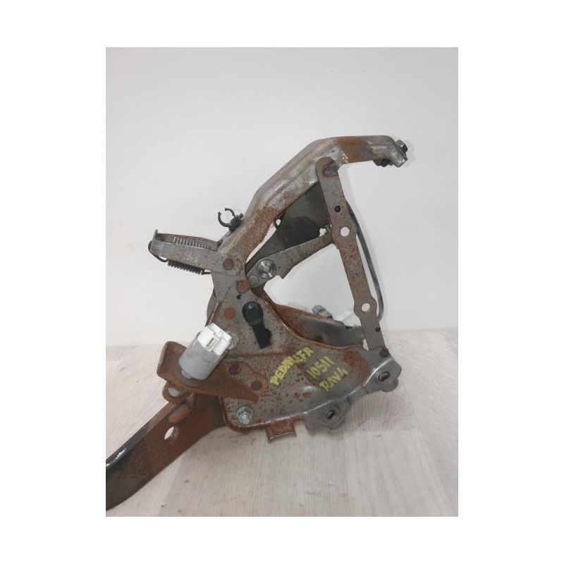 Pedale de frein TOYOTA RAV4 3 PHASE 1 d’occasion