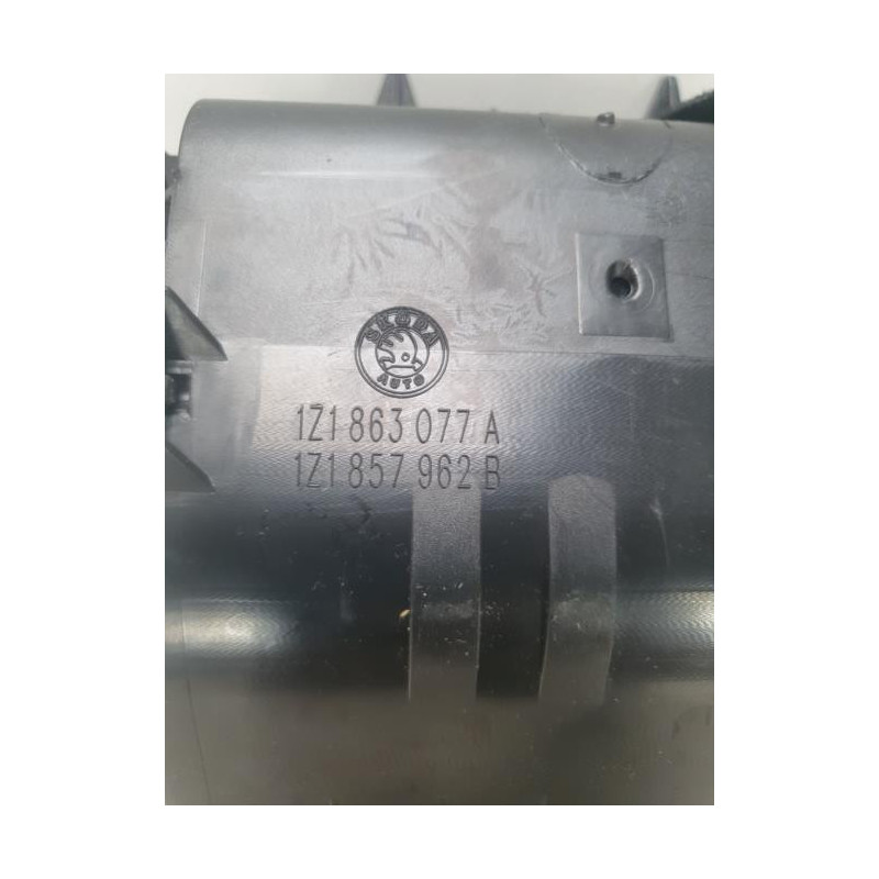 Cendrier SKODA OCTAVIA 2 PHASE 2 BREAK d’occasion