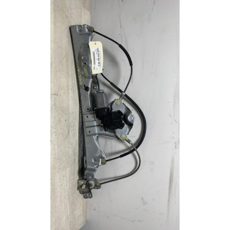 Leve vitre electrique avant gauche RENAULT CLIO 3 PHASE 1 d’occasion