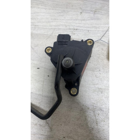 Pedale d'accelerateur RENAULT CLIO 3 PHASE 1 d’occasion