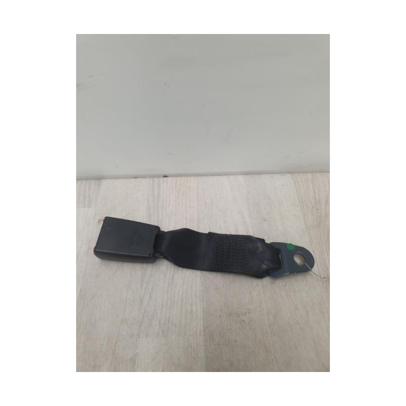 Attache ceinture arriere droit NISSAN MICRA 3 PHASE 2 d’occasion